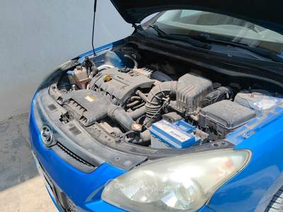 Hyundai i30 ottime condizioni, mai incidentata Blu/Azzurro usata crecchio