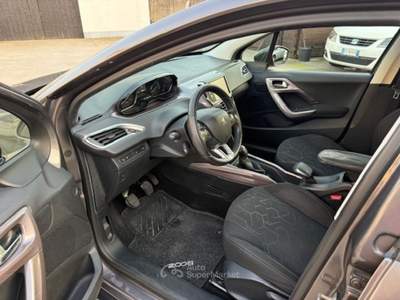 Peugeot 2008 Unico Propietario , no fumatore Grigio usata Terre del Reno