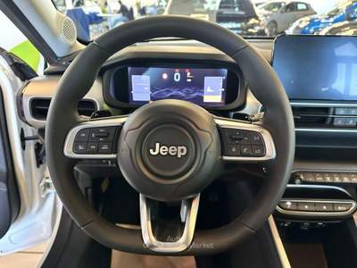 Jeep Avenger 1.2 Turbo e-Hybrid Altitude FWD eDCT6 Bianco usata Moncalieri