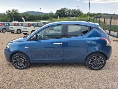 Lancia Ypsilon Ypsilon 1.0 FireFly 5 porte S&S Hybrid Gold Blu/Azzurro usata Laterina