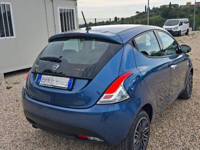 Lancia Ypsilon Ypsilon 1.0 FireFly 5 porte S&S Hybrid Gold Blu/Azzurro usata Laterina
