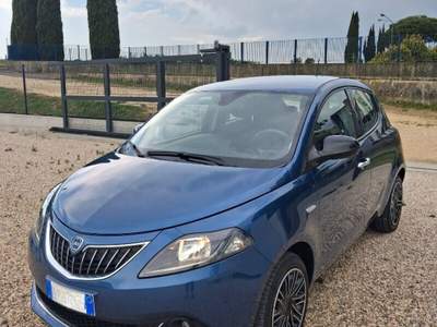 Lancia Ypsilon Ypsilon 1.0 FireFly 5 porte S&S Hybrid Gold Blu/Azzurro usata Laterina