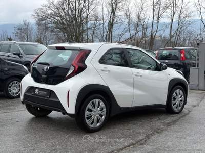 Toyota Aygo Aygo X 1.0 VVT-i 72 CV 5p. Active Bianco usata Agnone