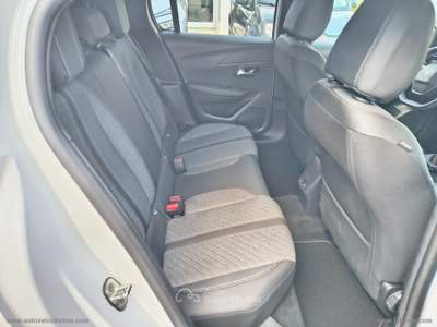 Peugeot 208 208 PureTech 100 S&S 5p. Allure Bianco usata Somma Vesuviana