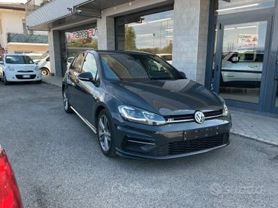 Volkswagen Golf 7,5 R-Line 1.6 Diesel Cambio Autom usata Chiarano