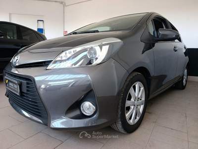 Toyota Yaris 5 porte Lounge Più NEOPATE usata Bulgarograsso