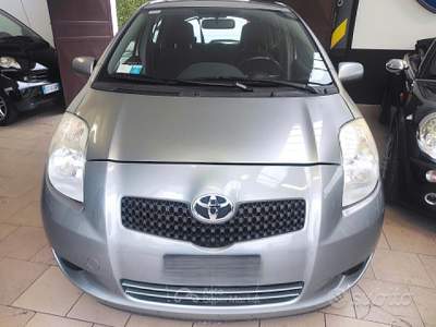 Toyota Yaris 5 porte Sol usata Bulgarograsso
