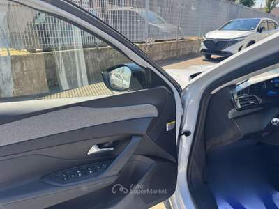 Peugeot 308 BlueHDi 130CV EAT8 SW Allure KM. 4.2 usata Modena