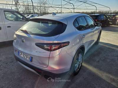 Alfa Romeo Stelvio 2.2 t Super Q4 210cv auto - GP929FN Argento usata Basiliano
