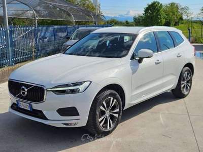 Volvo XC60 XC60 II 2018 2.0 b4 Momentum Pro awd auto -GE944CR Bianco usata Basiliano