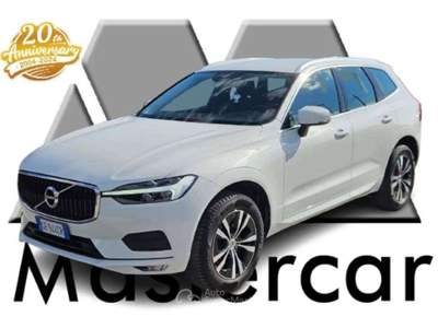Volvo XC60 XC60 II 2018 2.0 b4 Momentum Pro awd auto -GE944CR Bianco usata Basiliano