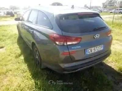 Hyundai i30 i30 Wagon 1.0 t-gdi 48V Primes 120cv -GN972TP Grigio usata Basiliano