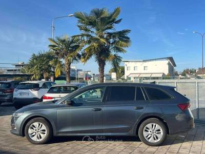 Skoda Octavia 2.0 tdi evo Executive 115cv dsg GANCIO- GH192HY Grigio usata Basiliano