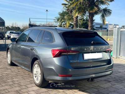 Skoda Octavia 2.0 tdi evo Executive 115cv dsg GANCIO- GH192HY Grigio usata Basiliano