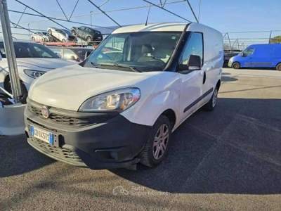Fiat Doblò CARGOLounge 1.3 Multijet  16v SX 95cv E6- GD045TS Bianco usata Basiliano