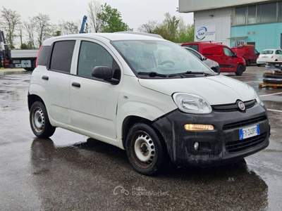 Fiat Panda Panda 1.2 69 CV VAN 2 POSTI EURO6 POP -   FY240PD Bianco usata Basiliano