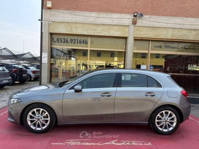 Mercedes-Benz Classe A d Automatic Sport NEOPATENTATI TETTO LUCI AMBIENTE Grigio usata Fiorano Modenese