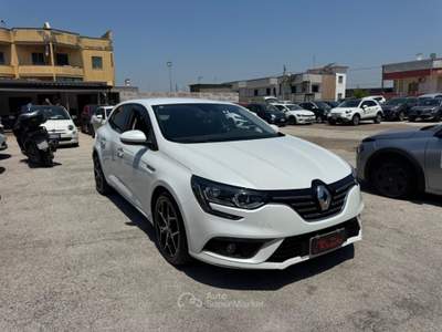 Renault Mégane Mégane Blue dCi 115 CV Intens Bianco usata Volla