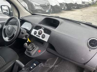 Renault Kangoo RENAULT KANGOO 1.5 DCI 5 POSTI Grigio usata Maddaloni