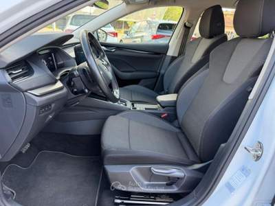 Skoda Octavia 2.0 TDI EVO SCR DSG Wagon Executive OK NEOP. Bianco usata SAN PIETRO IN CARIANO