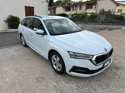 Skoda Octavia 2.0 TDI EVO SCR DSG Wagon Executive OK NEOP. Bianco usata SAN PIETRO IN CARIANO