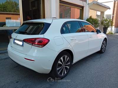 Mercedes-Benz Classe A Classe A- W177 e eq-power Business Extra auto Bianco usata Canelli