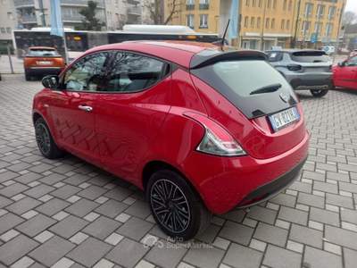 Lancia Ypsilon 1.0 FireFly 5 porte S&S Hybrid Silver Plus Rosso usata Venezia