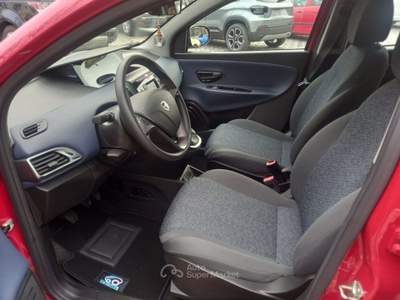 Lancia Ypsilon 1.0 FireFly 5 porte S&S Hybrid Silver Plus Rosso usata Venezia