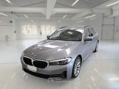 BMW Serie 5 518d BMW SERIE 5 518D 48V BUSINESS TOURING AUTO STATION WAGON usata Casei Gerola