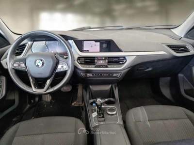 BMW Serie 1 116d BMW SERIE 1 116D BUSINESS ADVANTAGE AUTO 5 PORTE BERLINA usata Verona