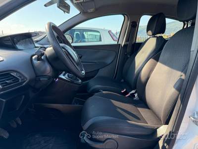 Lancia Ypsilon ANNO 2017 1.2 BENZINA 69 CV usata Striano