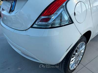 Lancia Ypsilon ANNO 2017 1.2 BENZINA 69 CV usata Striano