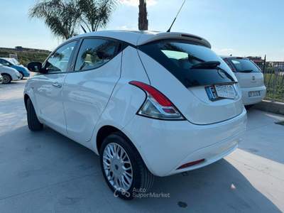 Lancia Ypsilon ANNO 2017 1.2 BENZINA 69 CV usata Striano