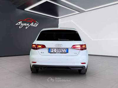 Audi A3 Sportback 1.6 tdi Business 110cv s-tronic usata Vercelli