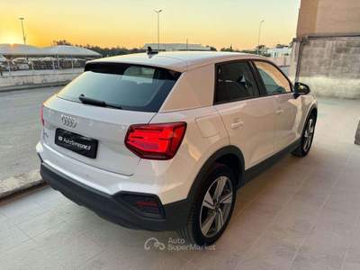 Audi Q2 30 TDI Business CERCHI DA18'' Bianco usata Carovigno