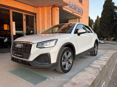 Audi Q2 30 TDI Business CERCHI DA18'' Bianco usata Carovigno