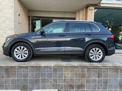 Volkswagen Tiguan 2.0 TDI 150 CV SCR DSG Life Grigio usata Carovigno