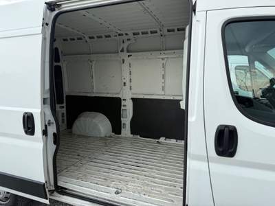 Peugeot Boxer 33 2.2 BlueHDi 120 L2H2 Iva Compresa Bianco usata Prato