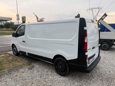 Renault Trafic T29 1.6 dCi Passo Lungo 115CV Iva Compresa Bianco usata Prato