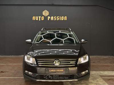 Volkswagen Passat 2.0 TDI 177 CV FULL OPTIONAL •Tetto •Pelle Marrone usata Sesto San Giovanni