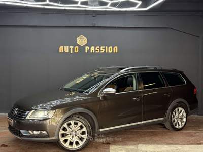 Volkswagen Passat 2.0 TDI 177 CV FULL OPTIONAL •Tetto •Pelle Marrone usata Sesto San Giovanni