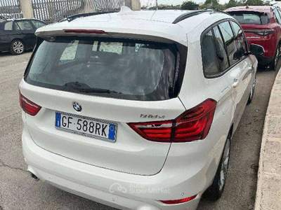 BMW Serie 2 218d 218 Serie 2 218d 7 POSTI Gran Tourer TETTO PANORAMICO Bianco usata Salerno