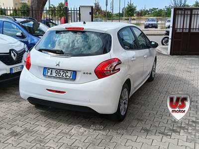 Peugeot 208 1.4 HDI -PREZZO PROMO! Bianco usata Bisceglie