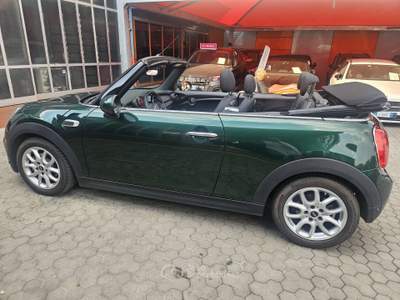 MINI Cooper Mini IV F57 2016 Cabrio 1.5 Hype Verde usata Milano