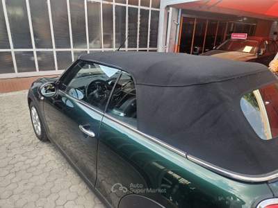 MINI Cooper Mini IV F57 2016 Cabrio 1.5 Hype Verde usata Milano