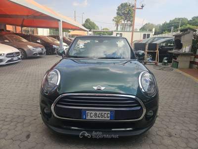 MINI Cooper Mini IV F57 2016 Cabrio 1.5 Hype Verde usata Milano