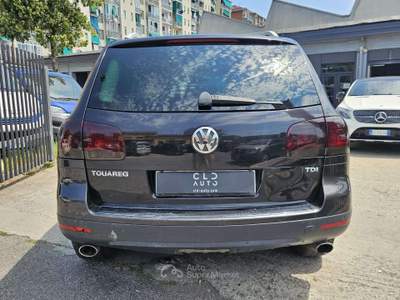 Volkswagen Touareg 2.5 TDI  4X4 Nero usata Torino