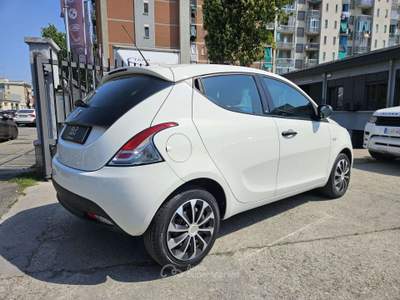Lancia Ypsilon Ypsilon 1.2 Elefantino Blu ecochic Gpl 69cv my19 Bianco usata Torino
