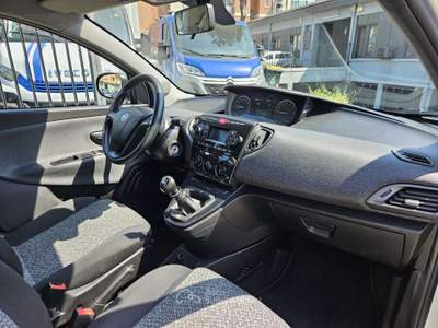 Lancia Ypsilon Ypsilon 1.2 Elefantino Blu ecochic Gpl 69cv my19 Bianco usata Torino