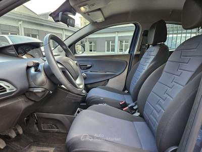 Lancia Ypsilon 1.0 FireFly 70cv Hybrid Blu/Azzurro usata Torino